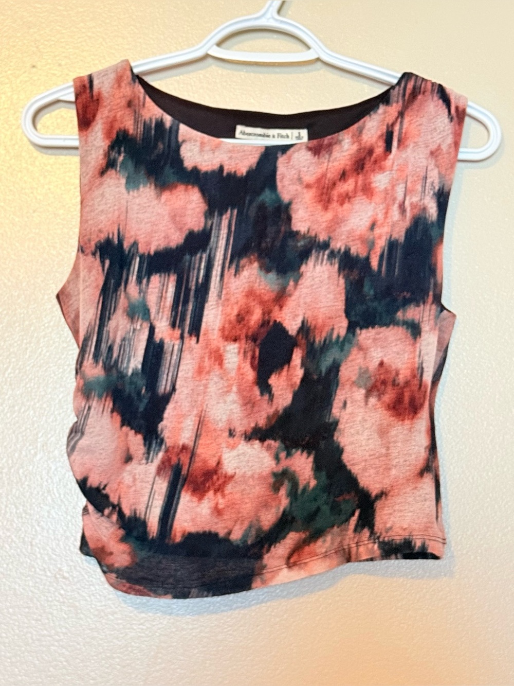 Abercrombie & Fitch Coral Pink and Navy Abstract Crop Tank